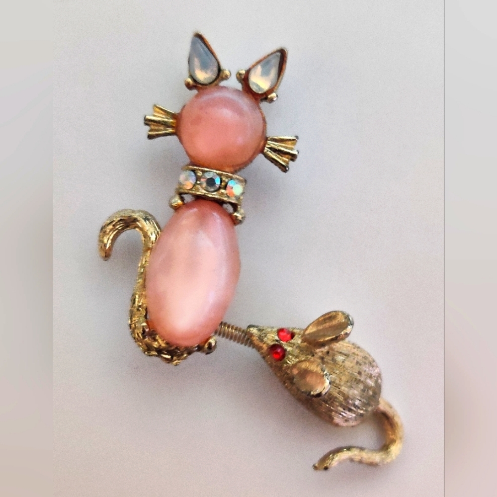 Vintage Pink Jelly Belly Cat and Mouse Trembling Brooch